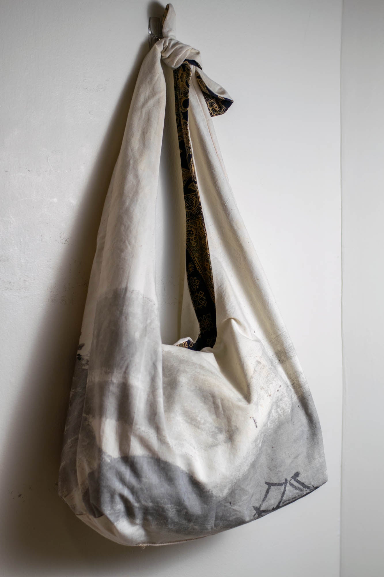 Reversible Shoulder Tie Sac Made from Salvaged Fabric — Dark Blue and Beige Botanical