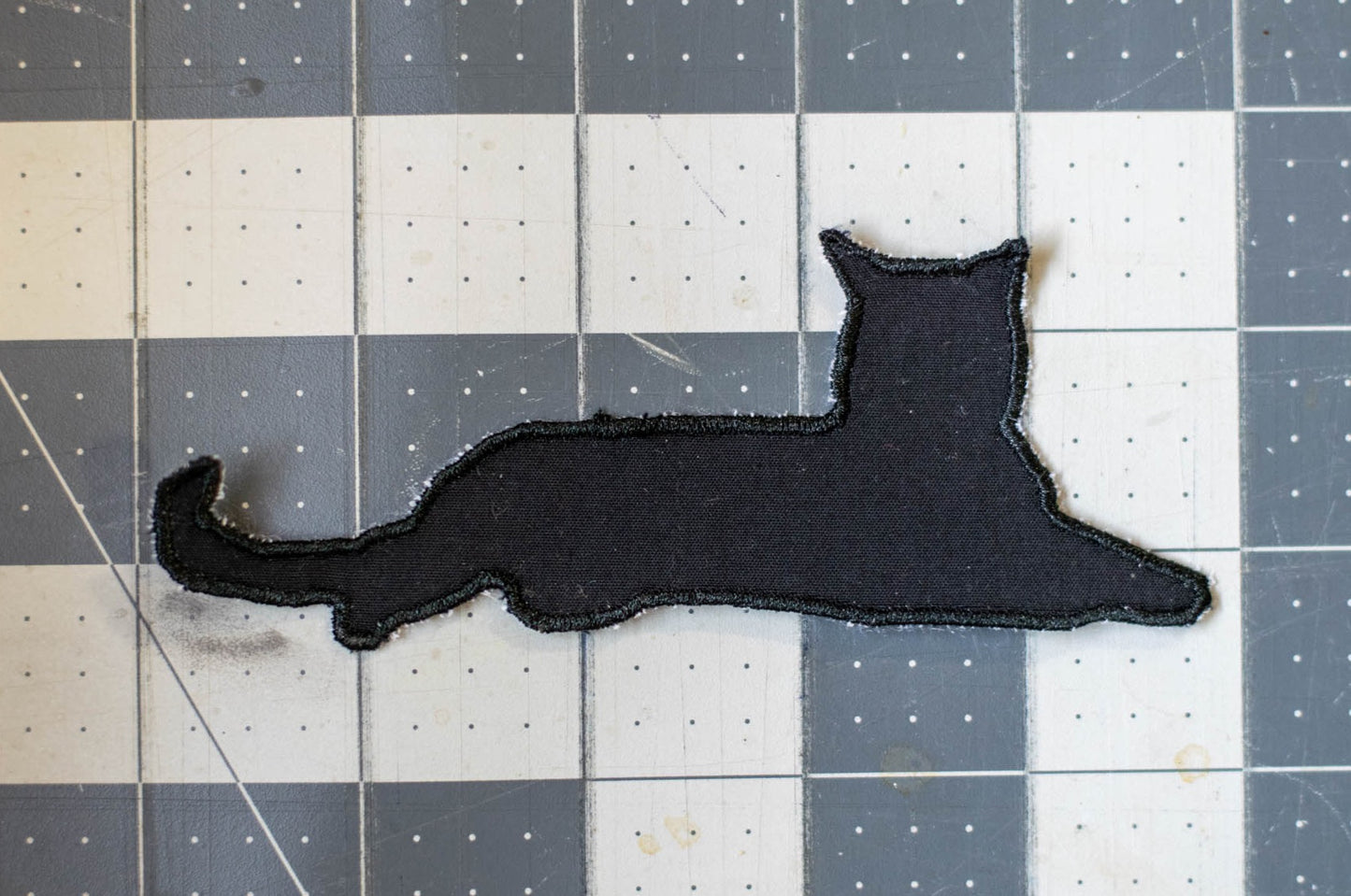 Lying Black Cat Patch/Appliqué