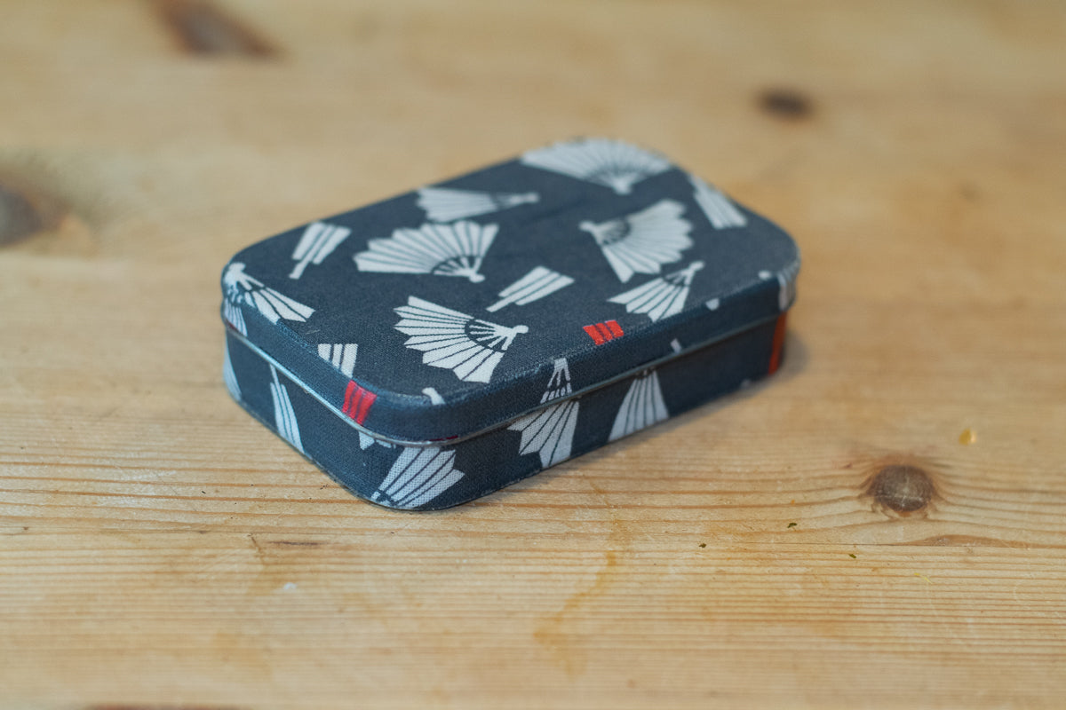 Salvaged Fabric Wrapped Altoid Tins — White Fans on Gray, closed 1